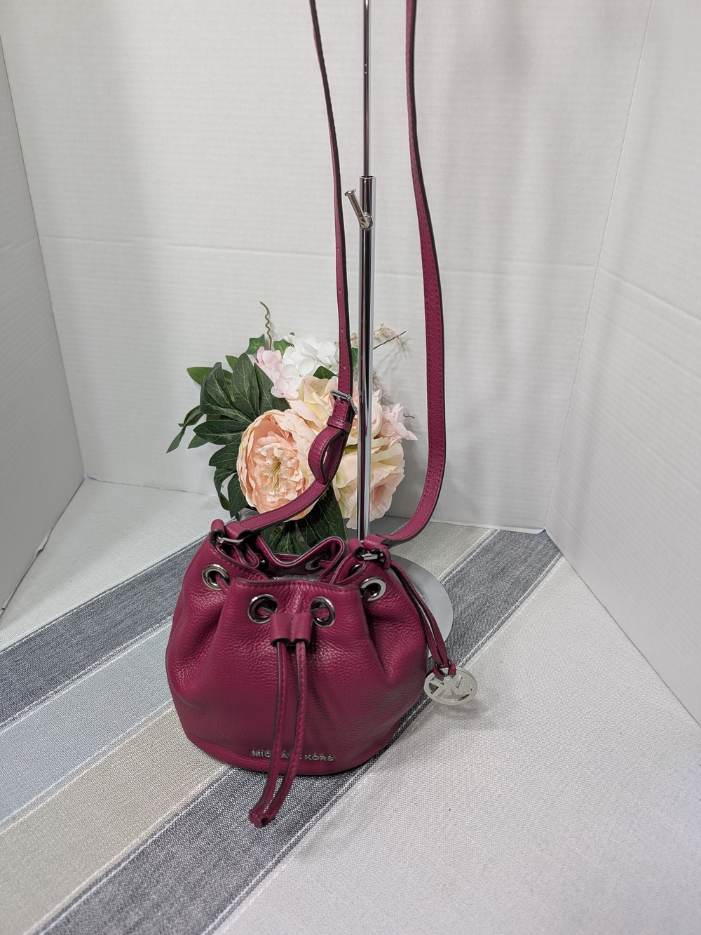 Michael Kors Jules Pebbled Leather Mini Drawstring Bucket Bag - Picture 10 of 11